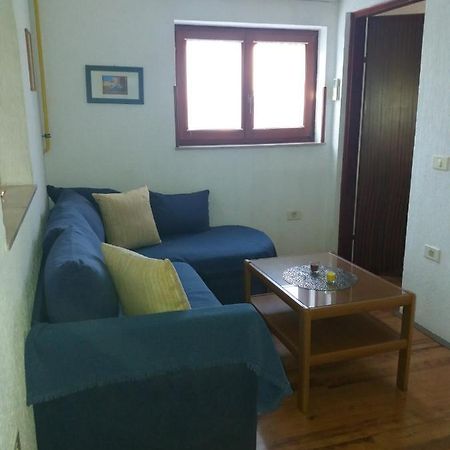 Apt Ingrid Pula Exterior photo